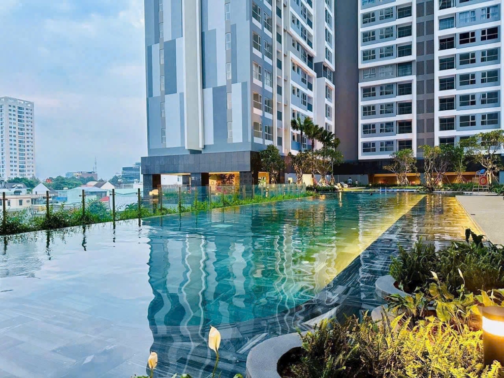 Căn hộ 2PN Dĩ An 60m² giá 2.35 tỷ - Sẵn sổ, mặt tiền đại lộ!