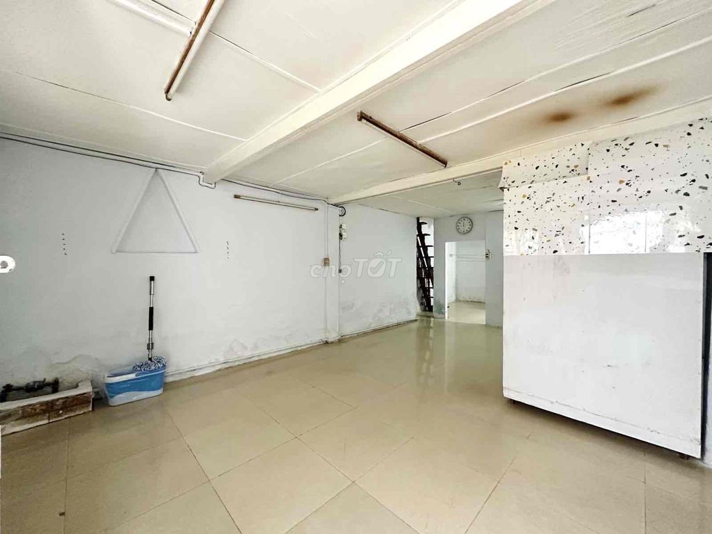 Nhà cũ Nguyễn Đình Chính - Phú Nhuận 40m² chỉ 4.5 tỷ - Tiện lợi vào trung tâm!