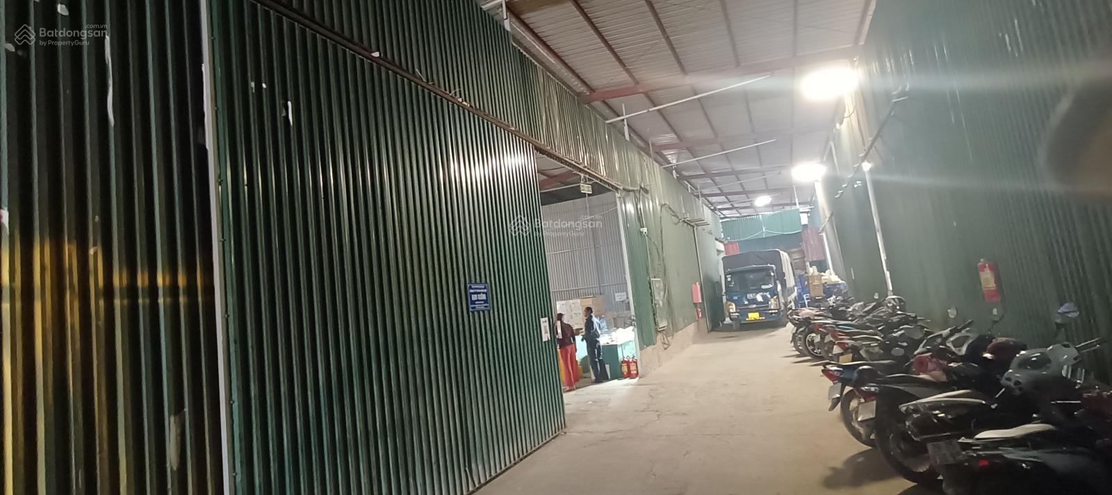 Cho thuê kho xưởng mặt tiền đường Tây Tựu 440m² - An ninh tuyệt đối, giá chỉ 90k/m²!