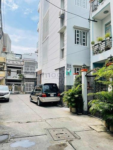 Biệt thự Trường Chinh, P.13 Tân Bình 100m² giá 13 tỷ - Thiết kế sang trọng, thuận tiện ô tô