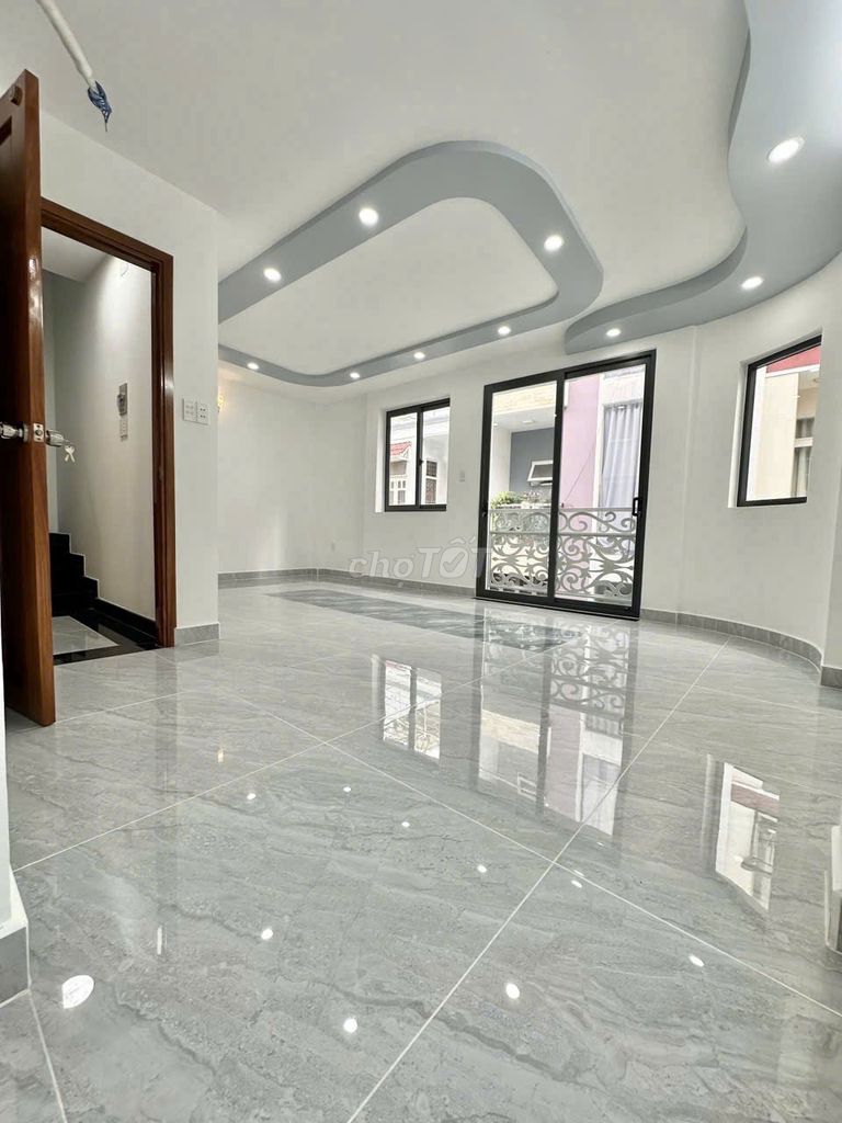 Nhà Lô Góc 46m² - Trần Quang Diệu, Q3 | Giá 8.8 tỷ - Đầu tư sinh lời ngay!