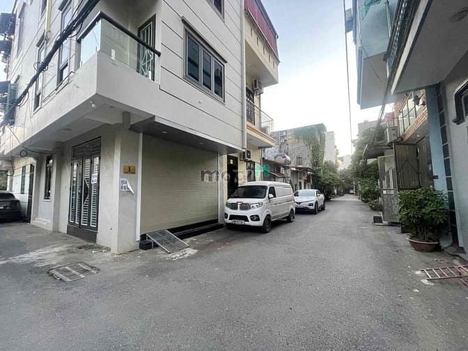 Bán Nhà Phân Lô Ngọc Khánh, Ba Đình - 80m², Giá 33.5 Tỷ - Ô Tô Tránh, 2 Mặt Thoáng
