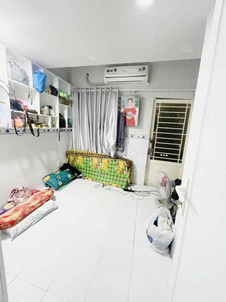 Nhà phố Đinh Tiên Hoàng, Bình Thạnh 20m² giá 2.8 tỷ - Vị trí trung tâm, tiện lợi!