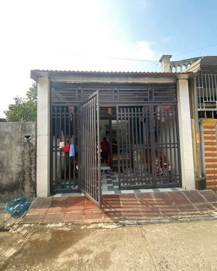 Nhà cấp 4 ngõ 90 Chợ Hải Yên 70m² giá 1.5 tỷ - Kinh doanh thuận lợi!