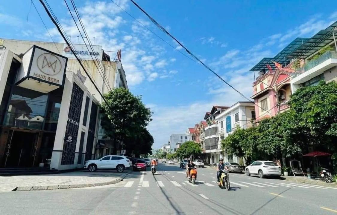 Nhà Văn Phòng 4 Tầng Mặt Tiền Đường Phan Đình Phùng 375m² Giá 20 tỷ - Sẵn Sàng Thanh Khoản!