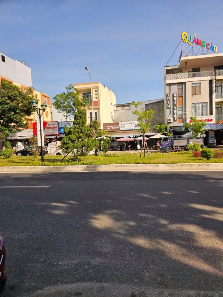 Đất biển khách sạn tại đường Hồ Xuân Hương, Ngũ Hành Sơn 265m² giá 52 tỷ - Đầu tư sinh lời ngay!