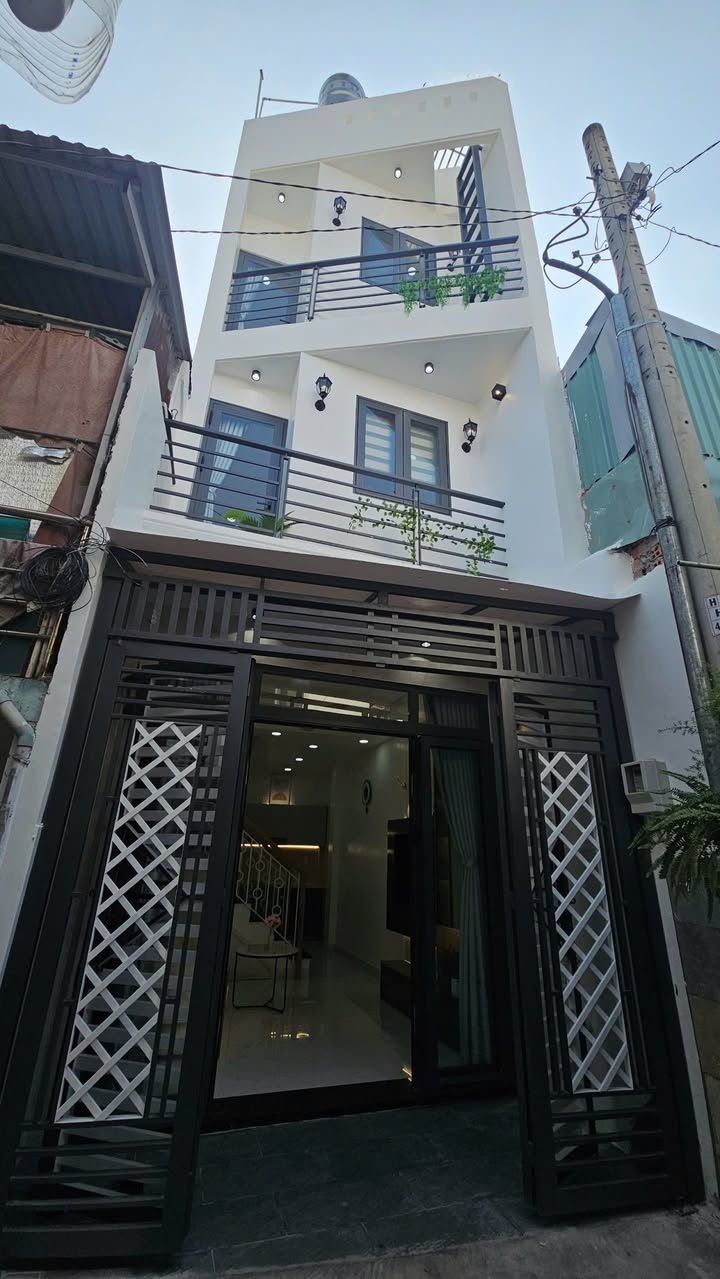 Nhà đẹp Gò Vấp 27m² giá 3.8 tỷ - Thiết kế hiện đại, 2 mặt thoáng!