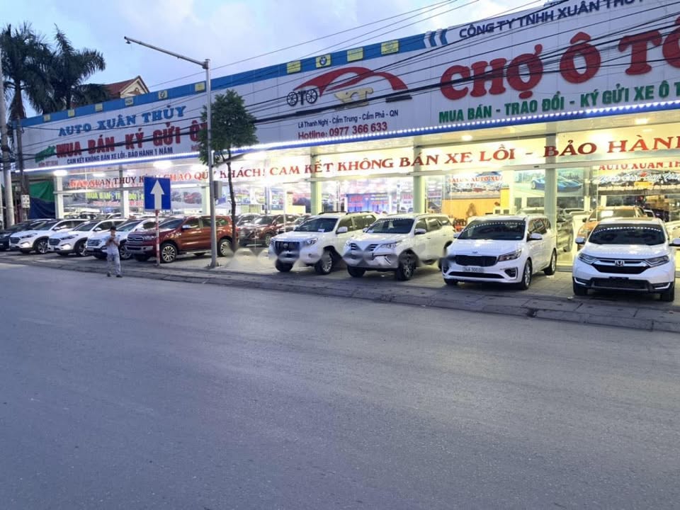 Cho thuê FrontHouse đường Nguyễn Xiển 700m² - Phù hợp làm salon ô tô, showroom xe cũ!