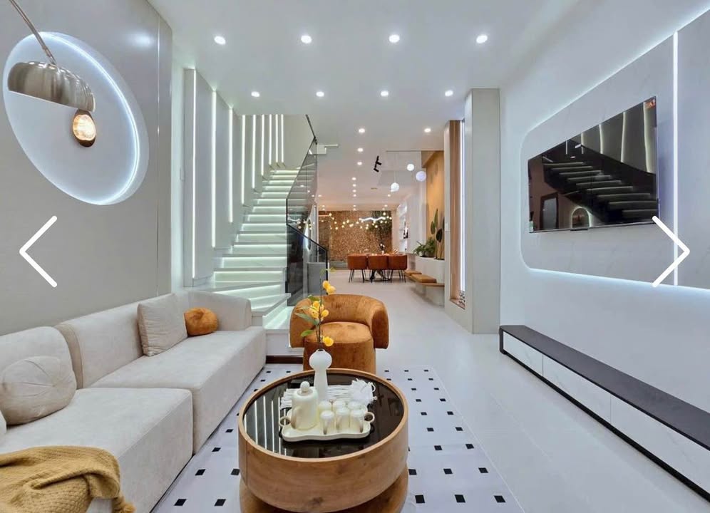 Căn homestay 3 tầng gần cầu Rồng Đà Nẵng 73m² giá 7.35 tỷ - Dòng tiền 30 triệu/tháng!