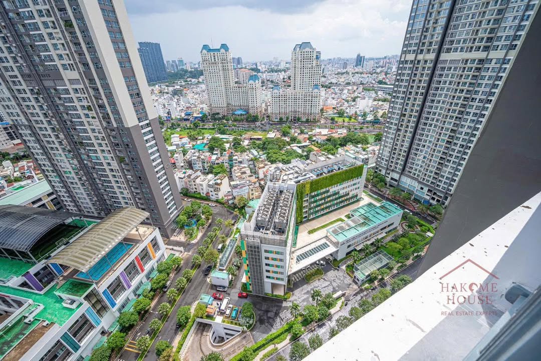 Căn hộ 3PN Vinhomes Central Park Bình Thạnh giá 32 triệu - Nội thất đầy đủ, vào ở ngay!