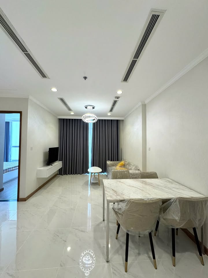 Căn hộ Vinhomes Central Park Bình Thạnh 52.8m² giá 20 triệu - Full nội thất mới!
