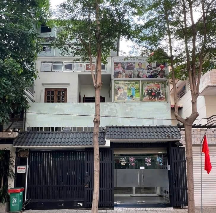 Nhà phố 3 tầng đường DD 11, khu biệt thự An Sương, quận 12 - Sổ đỏ chính chủ, giá 15.6 tỷ!