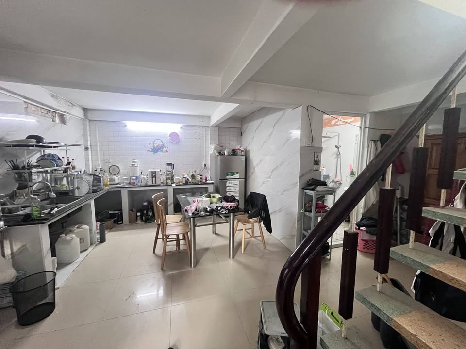 Nhà 3 tầng Trưng Nữ Vương 72m² giá chỉ 3,7 tỷ - Sẵn sàng vào ở!