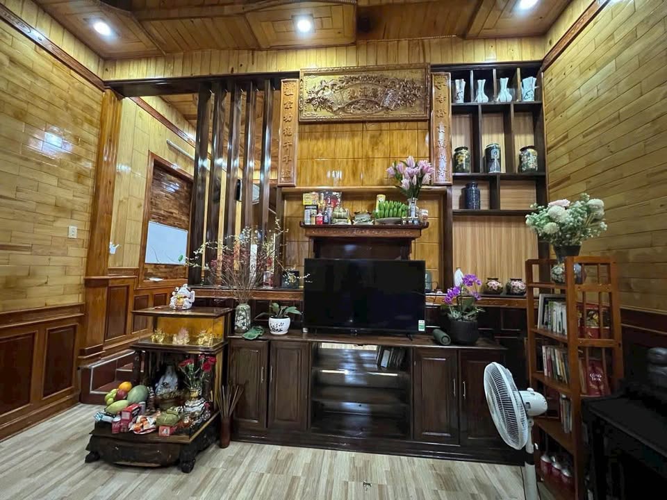 Nhà đẹp tại phường Nghĩa Thành, Gia Nghĩa 105m² giá 2,3 tỷ - Sổ đỏ chính chủ!