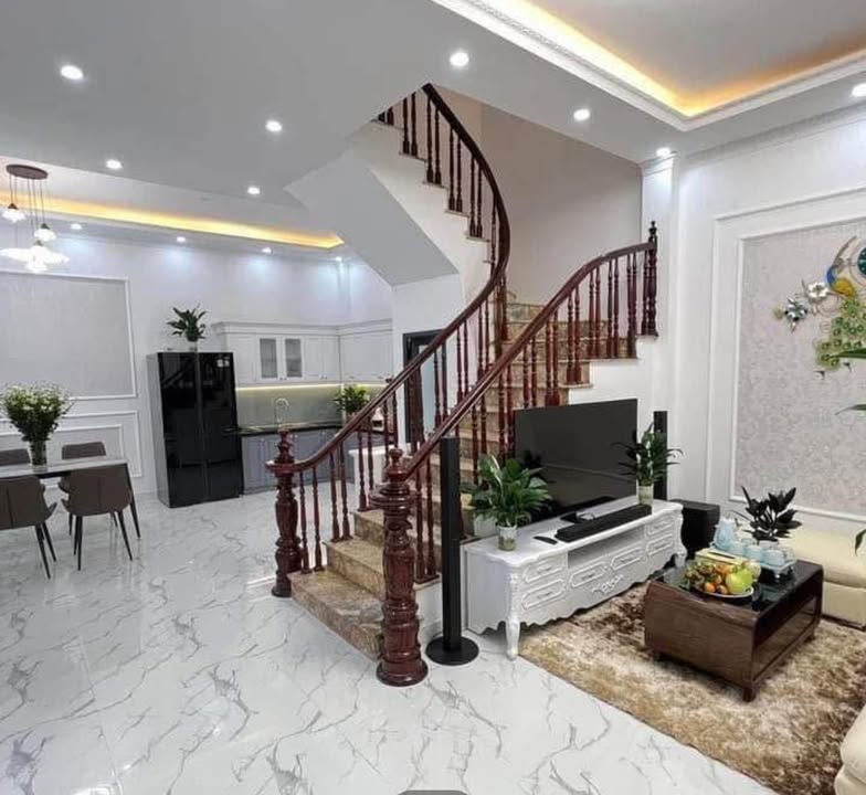 Nhà lô góc Cát Linh, Đống Đa 50m² - Giao dịch nhanh chóng!