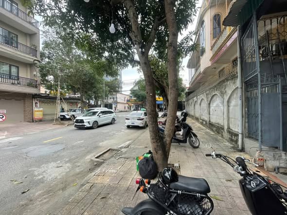 Cho thuê mặt bằng 2 tầng đường Đinh Công Trứ 120m² giá 11 triệu - Phù hợp mọi hình thức kinh doanh!