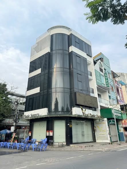 Tòa nhà mặt tiền cho thuê tại Thành Thái, Quận 10 - Địa điểm kinh doanh lý tưởng!