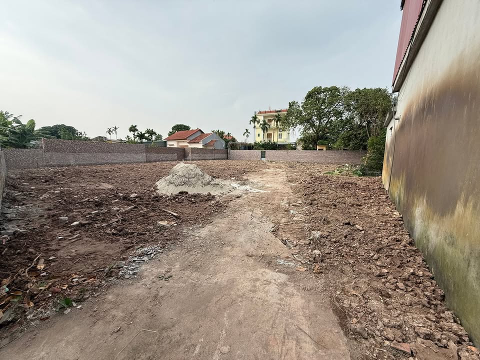 Đất thổ cư 783m² tại Trung Kênh, Lương Tài - Giá chỉ 7.83 tỷ VND!