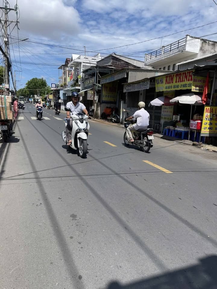 Đất và nhà mặt tiền Trần Hưng Đạo, Tân Châu, 610m² - Cơ hội kinh doanh hấp dẫn!