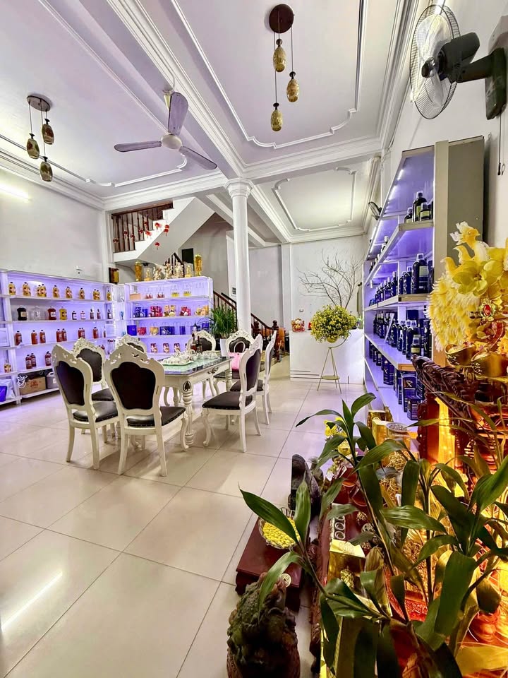 Bán nhà mặt phố Hàng Than, Thanh Hóa 60m² giá 8 tỷ - Kinh doanh sầm uất!