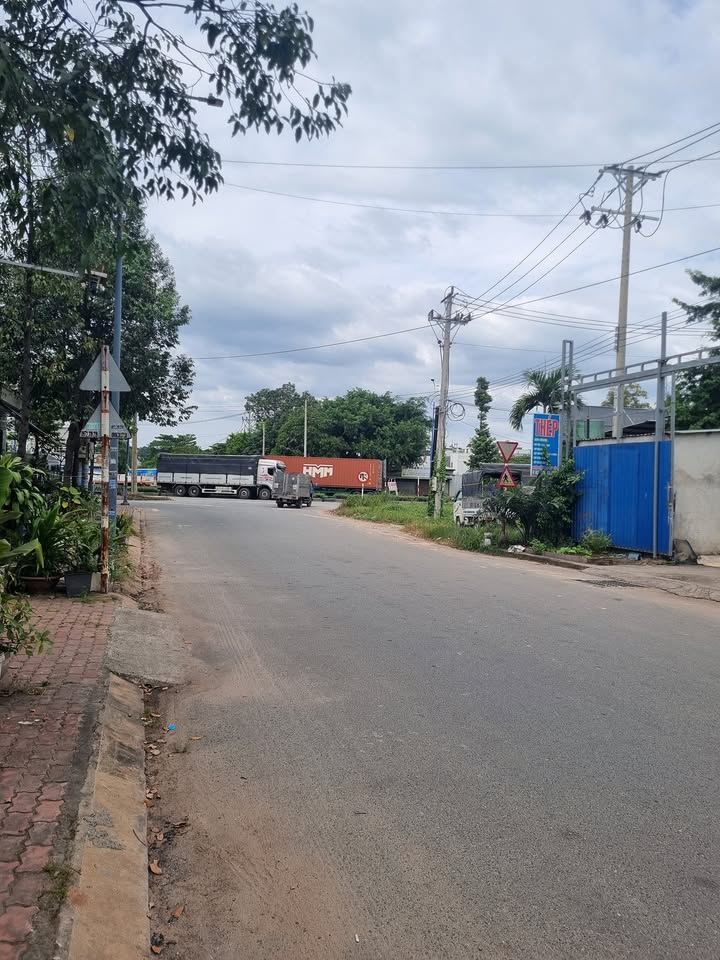 Xưởng mặt tiền Nguyễn Thái Bình, Phú Hòa 666m² - Đầu tư sinh lời cao!