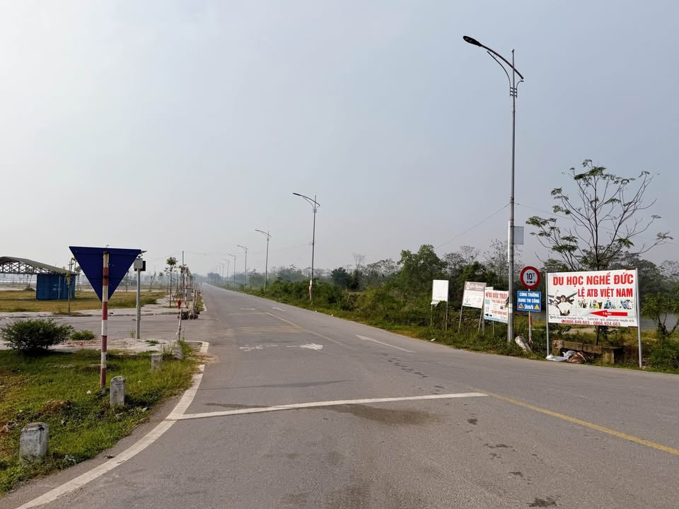 Đất nền đẹp tại khu Đồng Na - Tứ Xã 100m² giá 2 tỷ - Đầu tư sinh lợi ngay!