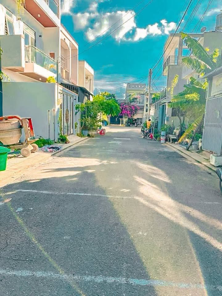 Đất nền đường Võ Văn Hát, Thủ Đức 150m² giá 5.6 tỷ - Pháp lý sạch, có thương lượng!