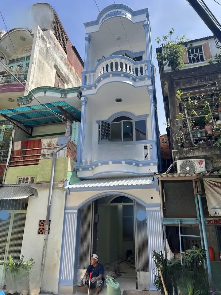 Nhà cho thuê hẻm xe hơi Cách Mạng Tháng 8, Q.10, 36m² - Giá chỉ 17 triệu/tháng!