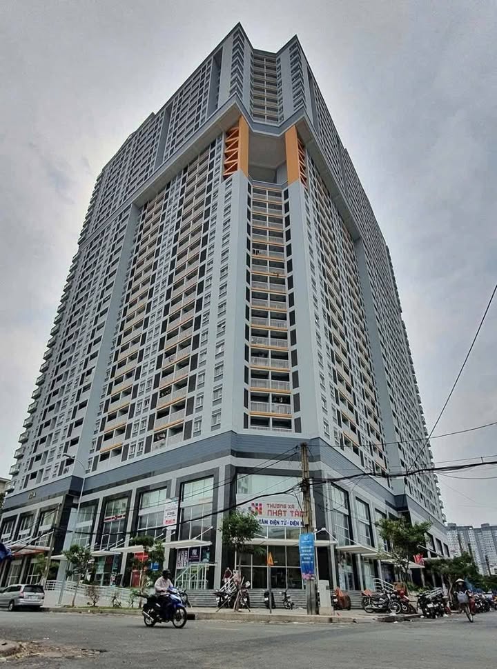 Căn hộ cho thuê Cao ốc B Nguyễn Kim Q10 52m² giá 10.5 triệu - View thoáng mát hướng Q1