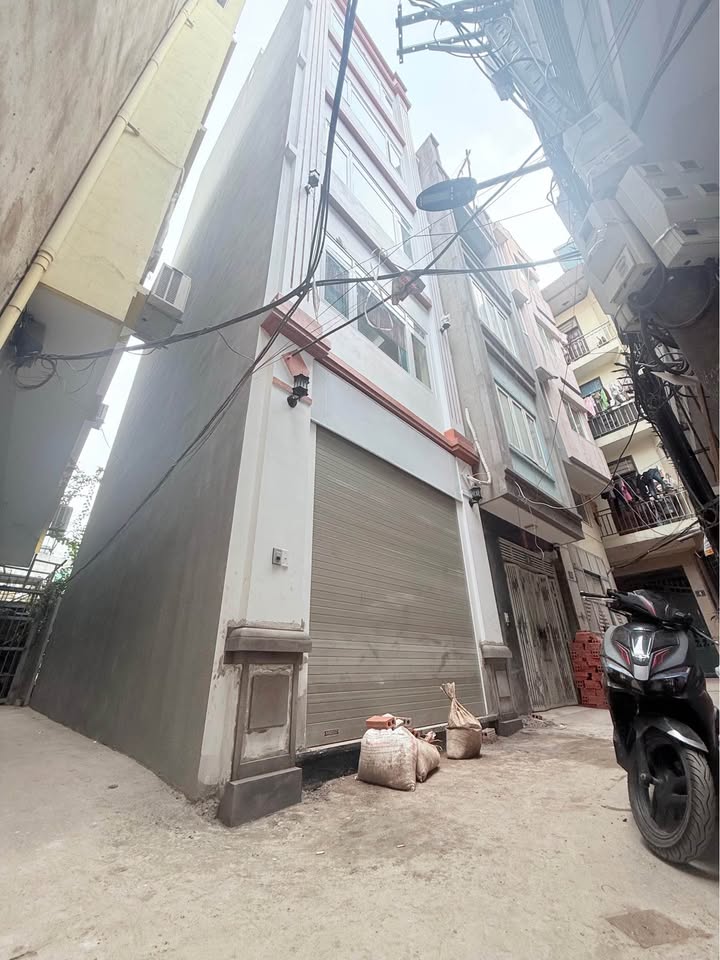 Nhà mới Xuân Đỉnh 42m² giá thỏa thuận - Lô góc, thang máy, gần ô tô tránh!