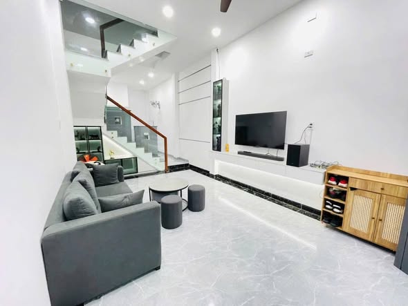 Nhà hẻm ô tô 231 Tây Sơn, Quy Nhơn 42m² giá 2.6 tỷ - Nội thất đầy đủ!