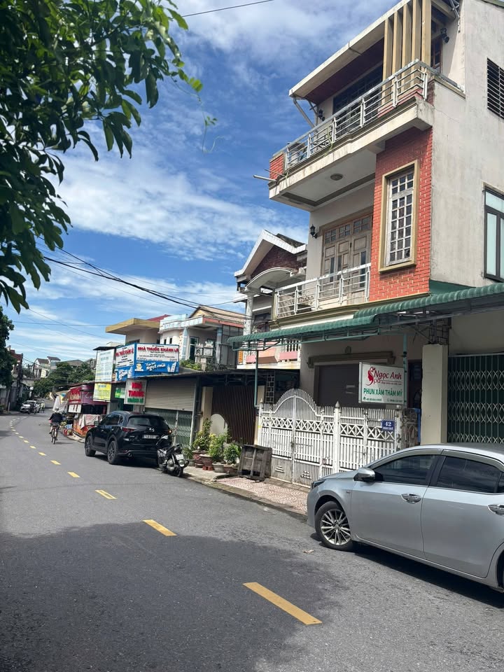 Nhà 3 tầng mặt tiền Đường Đoàn Khuê, Đông Hà 70m² giá 2.75 tỷ - Cơ hội đầu tư sinh lời!