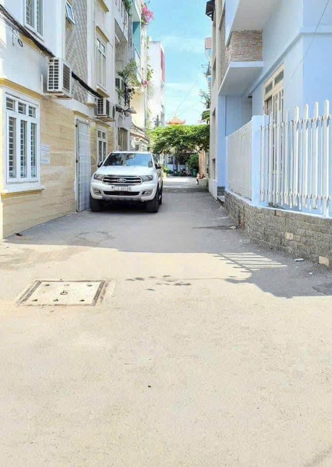 Đất hẻm ô tô gần Bệnh viện Lê Văn Thịnh, quận 2, 80m² chỉ 7,5 tỷ - Sổ đỏ chính chủ!