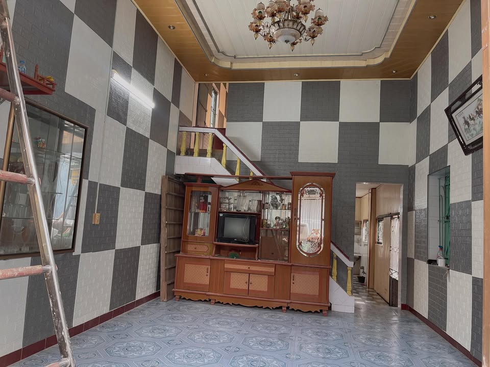 Nhà 2 tầng cho thuê mặt đường Quách Hữu Nghiêm 71m² giá chỉ 2.2 triệu