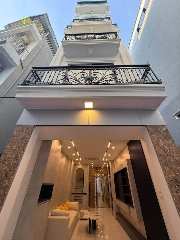 Bán nhà lô góc Quang Trung Hà Đông 42m² giá 8.9 tỷ - Thiết kế hiện đại, sẵn sàng ở ngay!