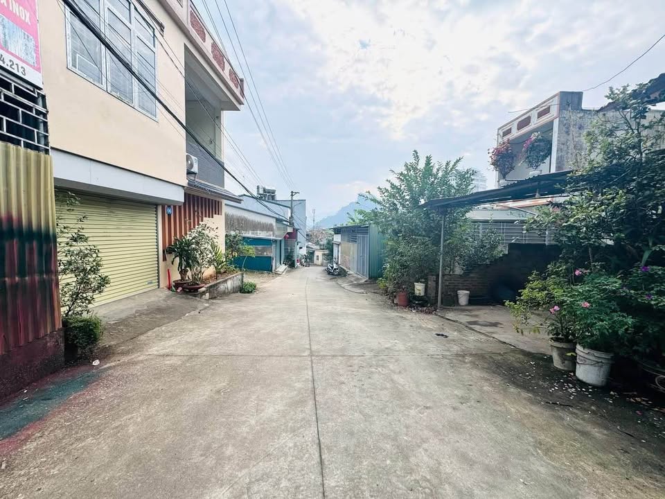 Nhà trung tâm Trần Phú, Hà Giang 100m² giá 1 tỷ - Cần thanh khoản nhanh!