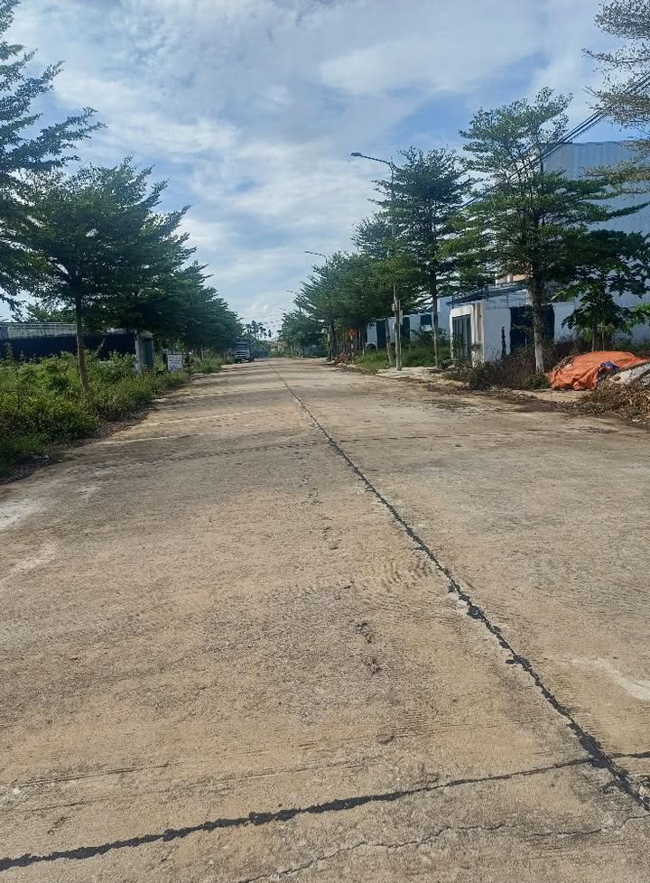 Đất nền Sông Vệ Tư Nghĩa 100m² giá chỉ 700 triệu - Cơ hội đầu tư không thể bỏ lỡ!