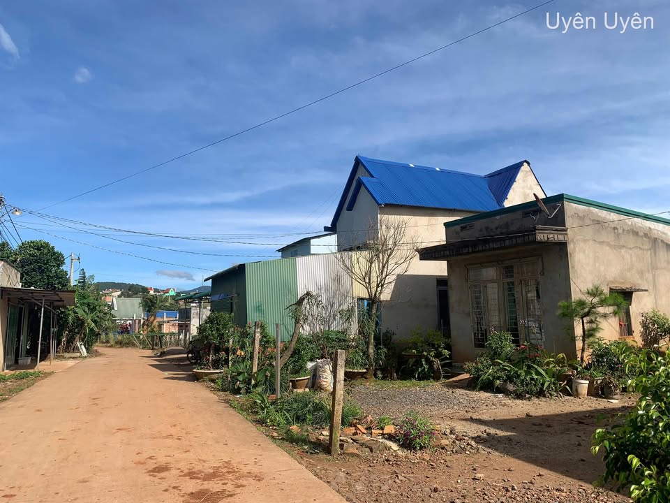 Lô đất Đạ Ròn 576m² giá 1.15 tỷ - Mặt tiền đường bê tông rộng!