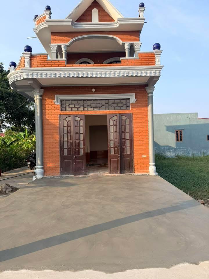 Nhà 2 tầng Nghĩa Lợi 100m² giá 1 tỷ - Lô góc thông thoáng, ô tô vào tận nơi!