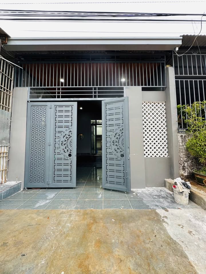 Nhà cấp 4 hẻm Lê Duẩn, Pleiku 180m² giá 2.09 tỷ - Hướng Nam mát mẻ!