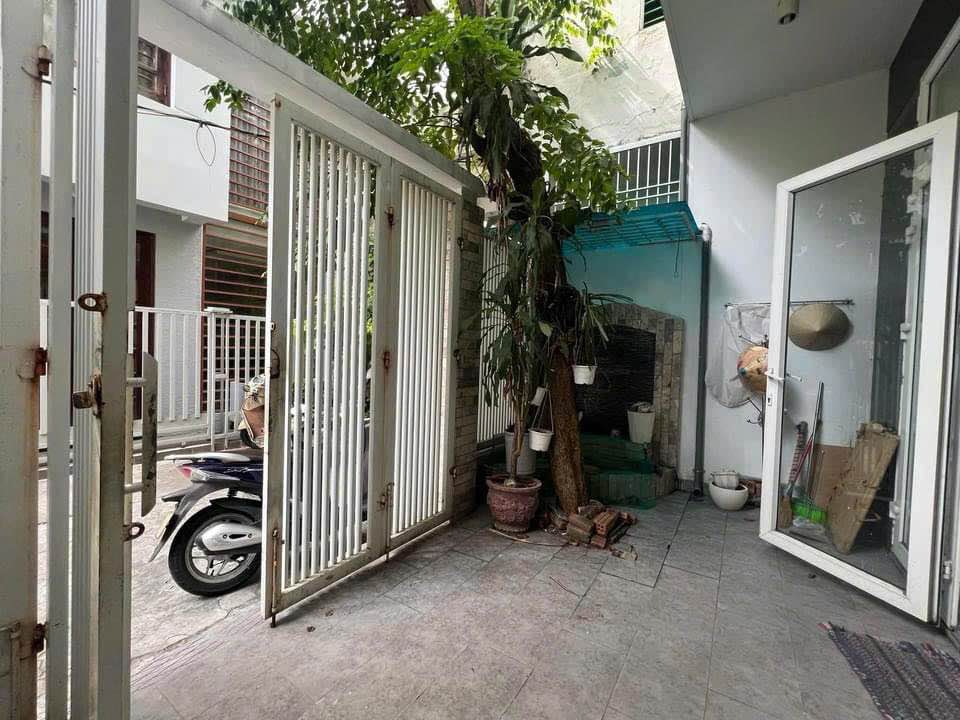 Nhà cho thuê 3 tầng 154 Lý Tự Trọng, Đà Nẵng - Sạch sẽ, vào ở ngay!