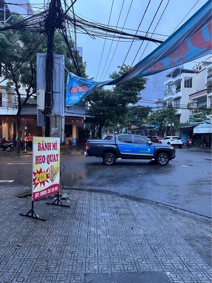 Nhà mặt tiền Nguyễn Thị Minh Khai Đà Nẵng 36m² giá 9.5 tỷ - Đầu tư sinh lời tuyệt vời!