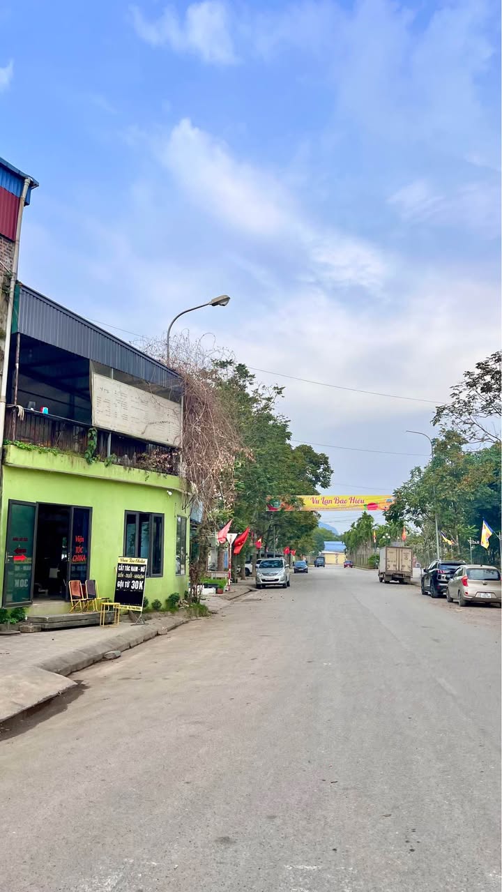 Đất nền phường Chùa Hang Thái Nguyên 100m² giá 2.2 tỷ - Vị trí đắc địa, dân cư đông đúc!