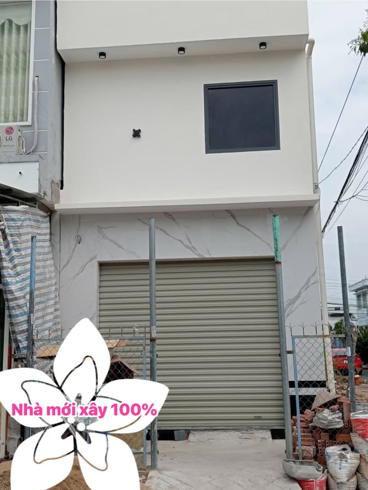 Nhà 2 mặt tiền đường Trần Hưng Đạo, Sa Đéc 85m² giá 2.3 tỷ - Dọn vào ở ngay!