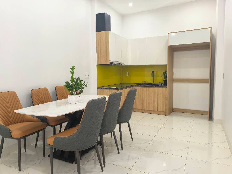 Nhà 3 tầng Cao Bá Quát, Thanh Hóa 45m² giá 2 tỷ - Thiết kế hiện đại, ô tô vào tận nơi!