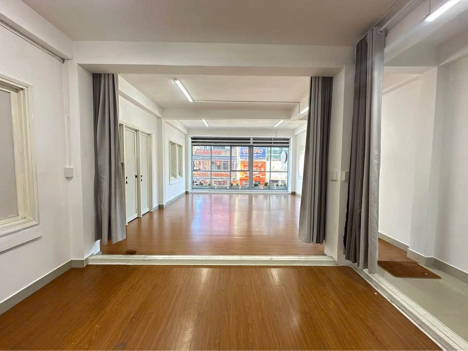 Cho thuê mặt bằng tầng 1 đường Bùi Thị Xuân, Đà Lạt 50m² - Vị trí thuận lợi ngay trung tâm!