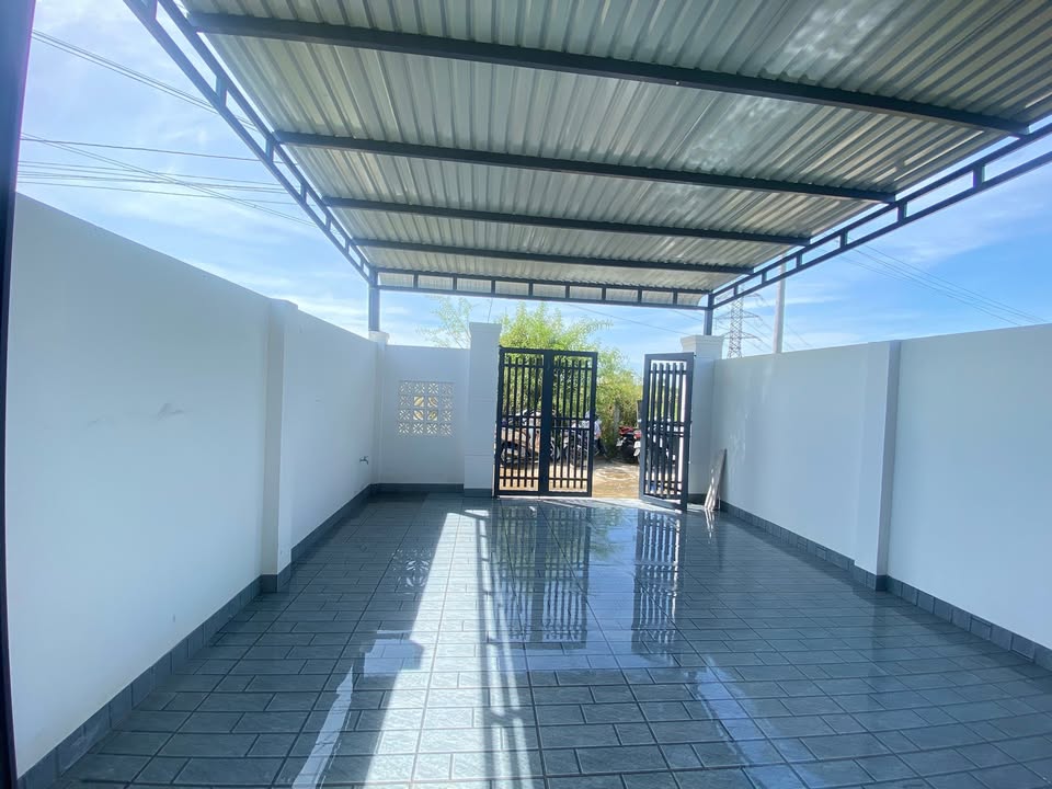 Nhà cấp 4 Hàm Liêm 160m² giá 1.4 tỷ - Mặt tiền ô tô vào tận nhà!