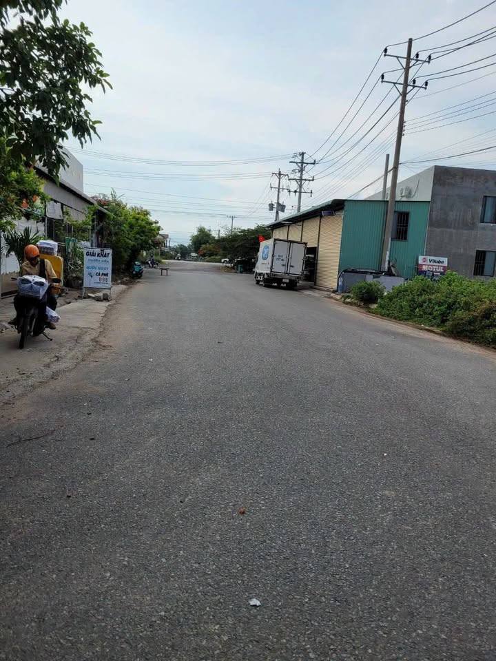 Đất nền liền kề C2 - Bến Lội, Hàm Thắng 100m² giá 1.55 tỷ - Đầu tư sinh lời ngay!