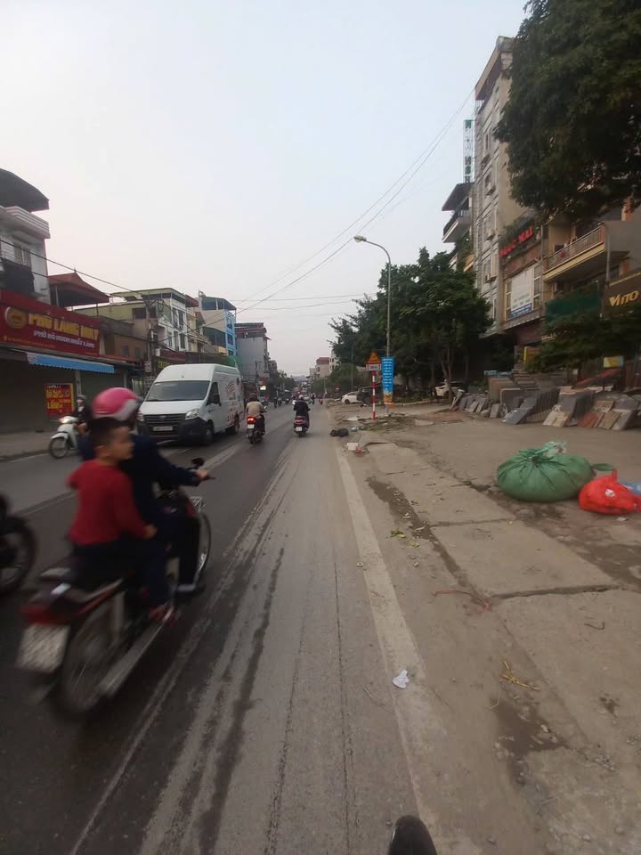 Lô đất đấu giá Phú Lương 70m² giá 2 tỷ - Sổ đỏ chính chủ, pháp lý rõ ràng!