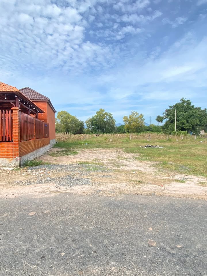 Đất thổ cư 161m² thôn 6 xã Hàm Chính giá 650 triệu - Đất đẹp, vị trí thuận lợi